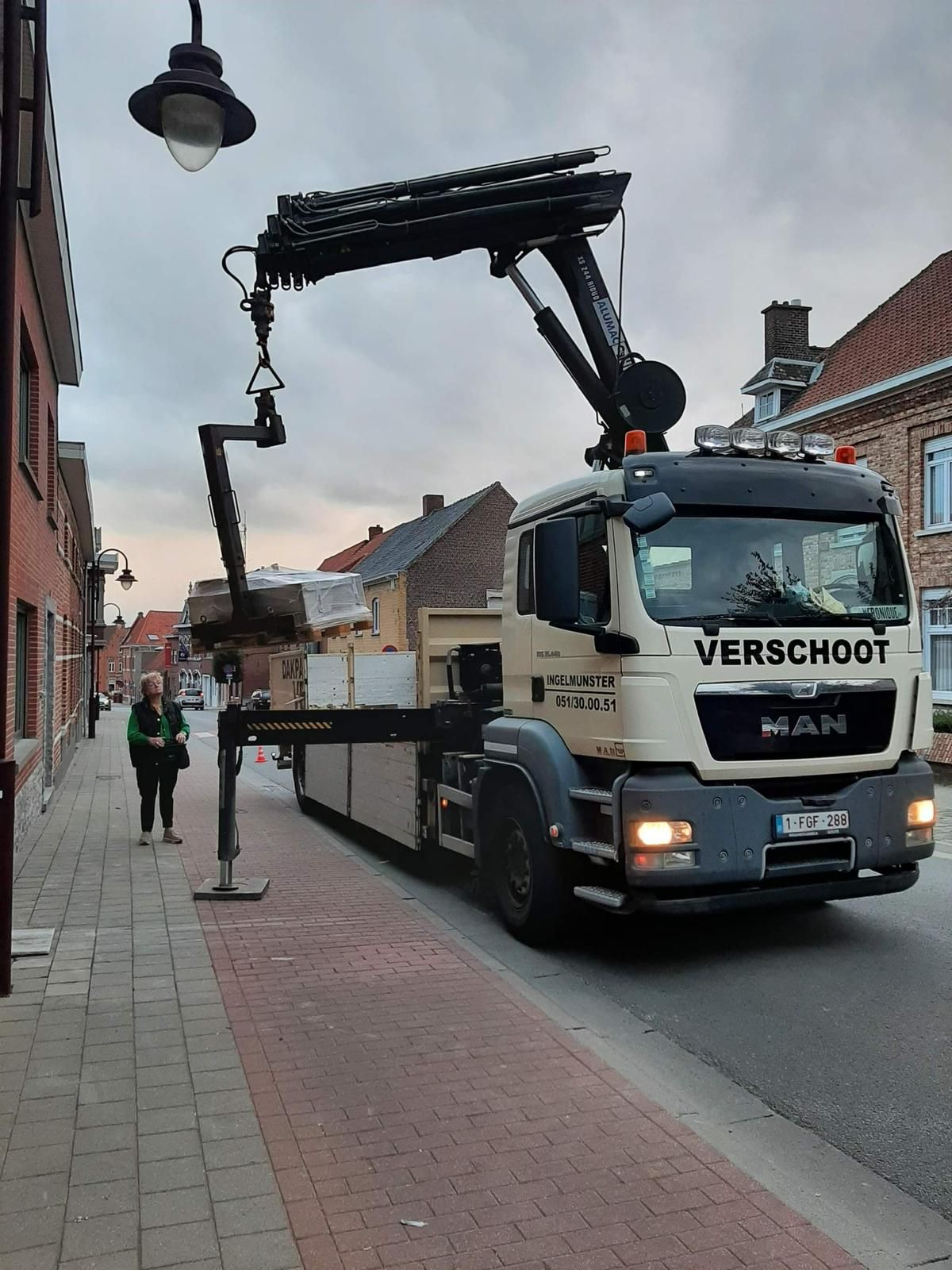 Levering met kraanwagen