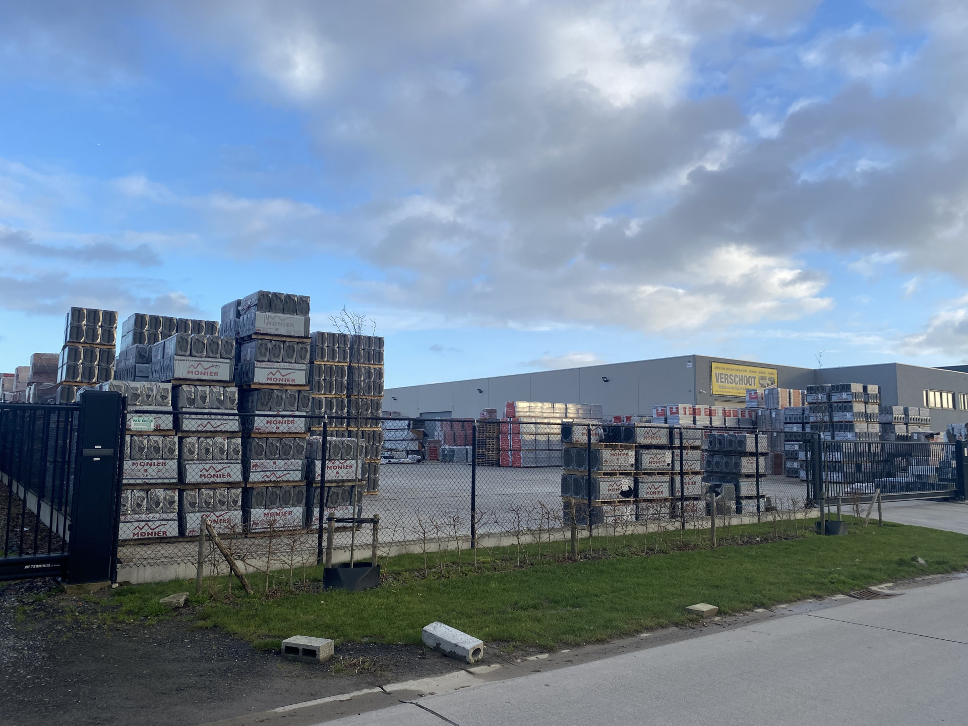 Stockage van Dakpannen Verschoot