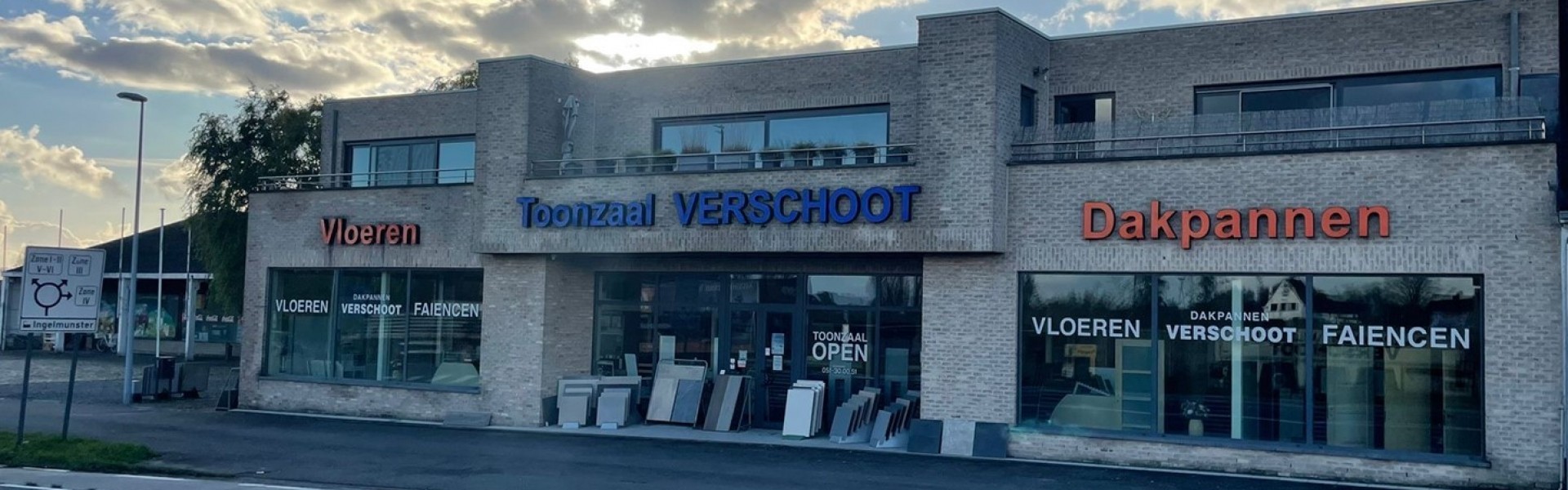 Toonzaal van Dakpannen Verschoot